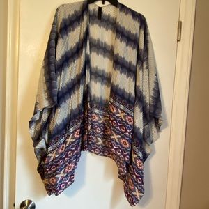 Lane Bryant kimono in blue white print